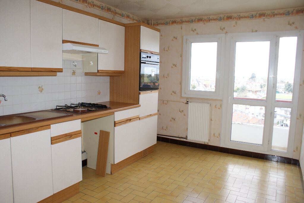 Location appartement, 50 m² T-2 à Fleury-les-Aubrais, 550 € | Orpi