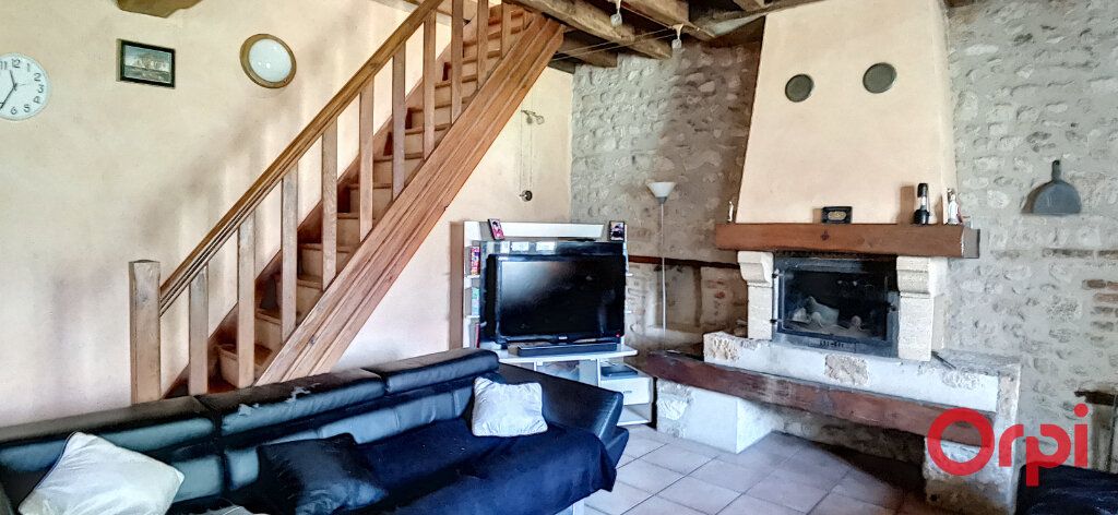Maison à vendre 6 170m2 à Néris-les-Bains vignette-5