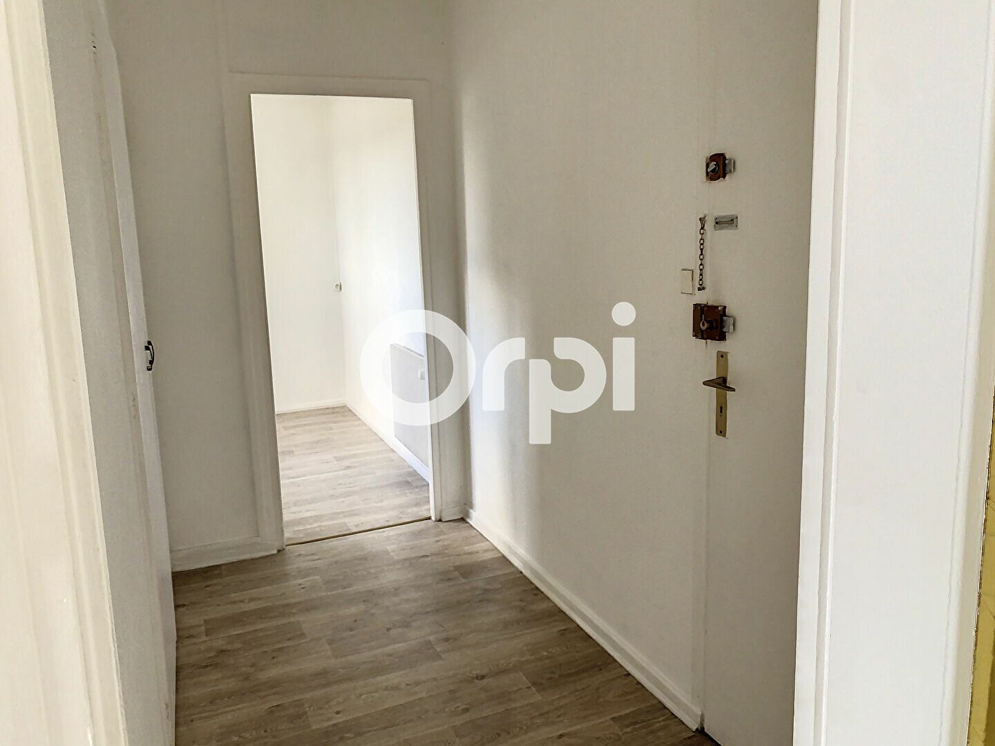 Appartement à vendre 3 50m2 à Montluçon vignette-6