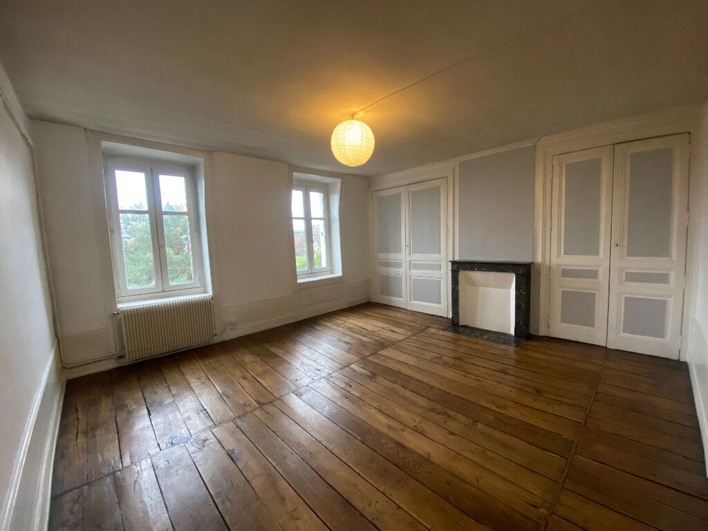 Appartement à louer 2 63m2 à Limoges vignette-1