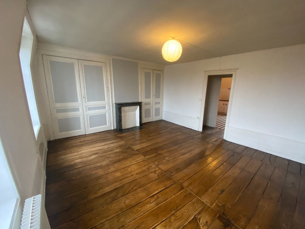 Appartement à louer 2 63m2 à Limoges vignette-2