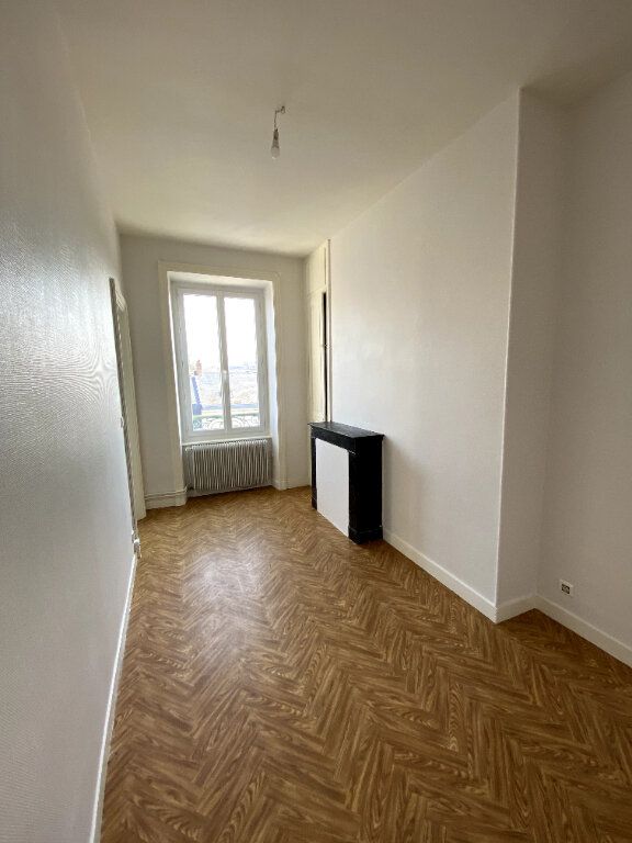 Appartement à louer 4 110m2 à Limoges vignette-12
