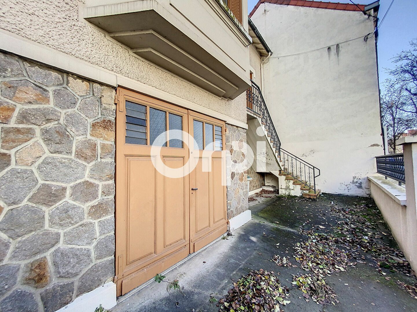Maison à vendre 9 146.59m2 à Montluçon vignette-2