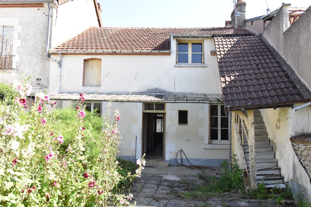 Maison à vendre 5 150m2 à Cosne-Cours-sur-Loire vignette-3