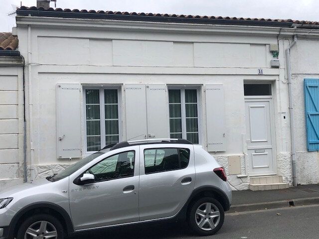 Maison à vendre 4 120m2 à Rochefort vignette-1