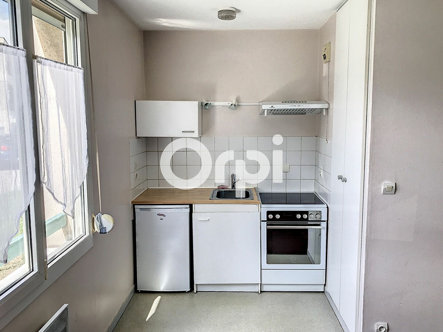 Appartement à vendre 1 33m2 à Bourg-en-Bresse vignette-2