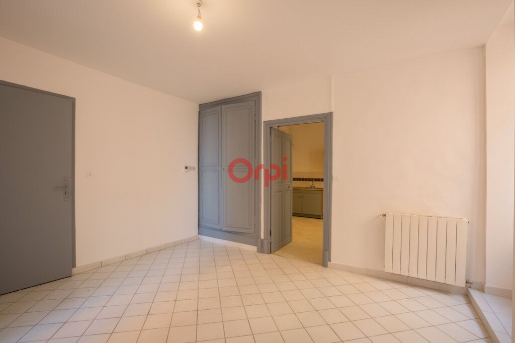 Appartement à vendre 2 53m2 à Villeneuve-de-Berg vignette-2