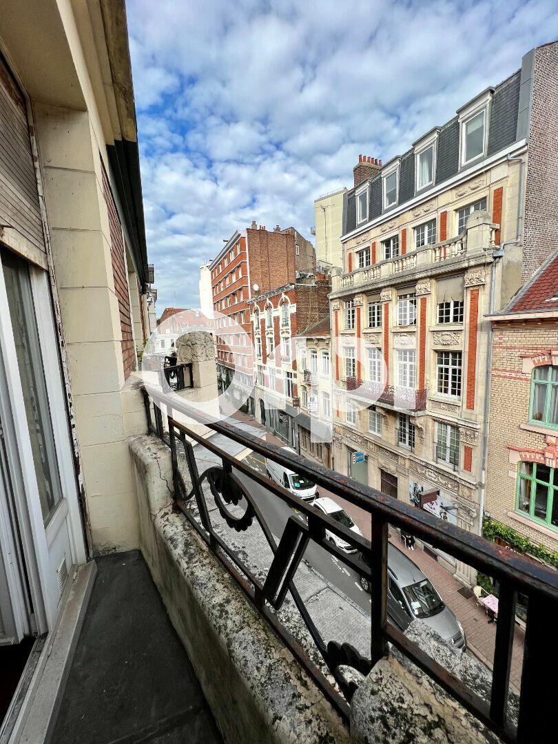 Appartement à vendre 3 56.09m2 à Lille vignette-2