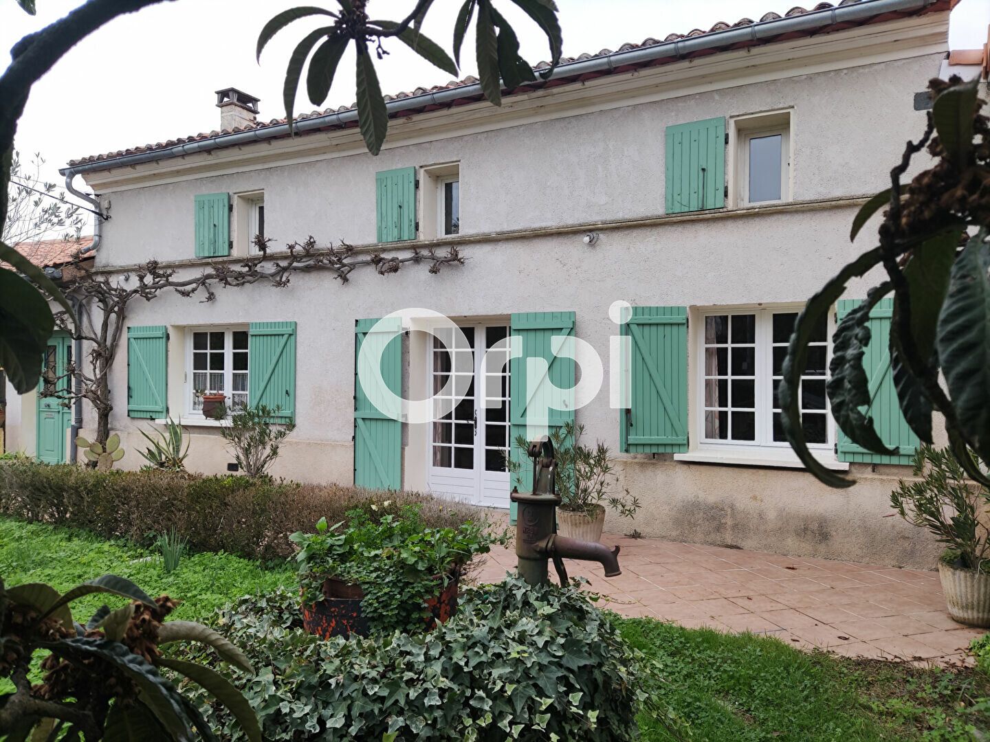 Maison à vendre 7 193m2 à Saint-André-de-Cubzac vignette-1