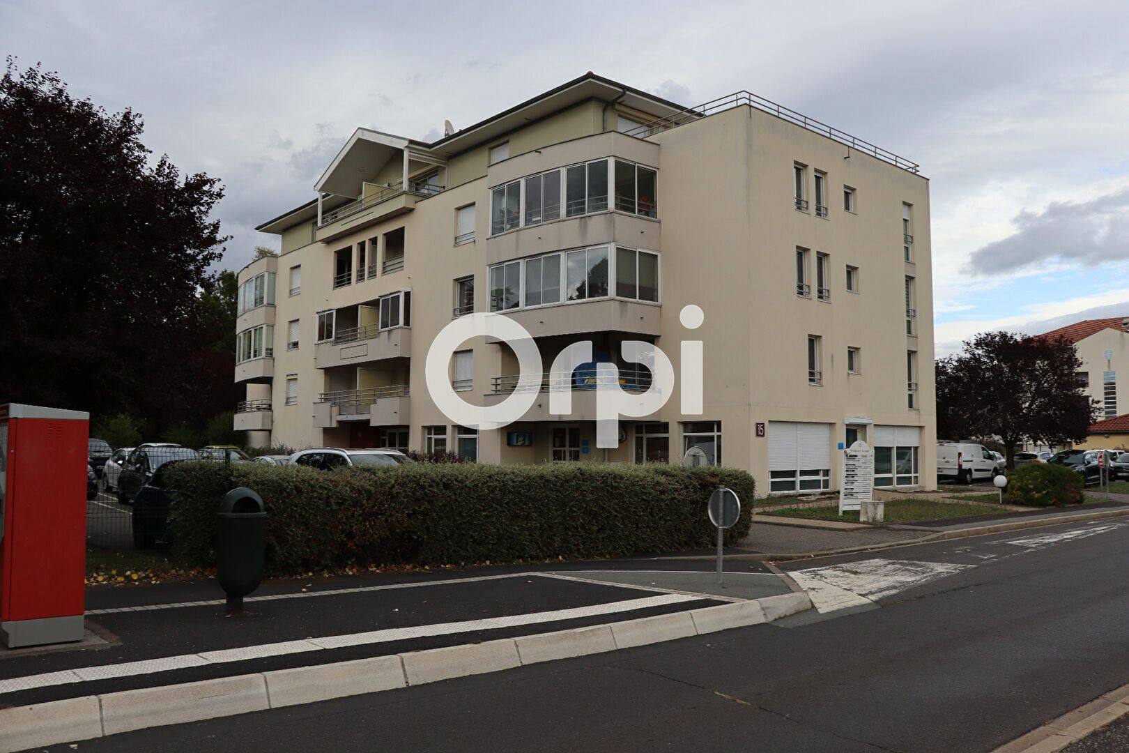 Appartement à vendre 4 130.76m2 à Cournon-d'Auvergne vignette-1