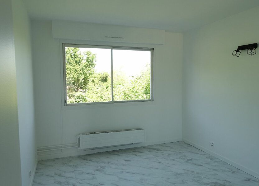 Appartement a louer chatillon - 4 pièce(s) - 80.09 m2 - Surfyn