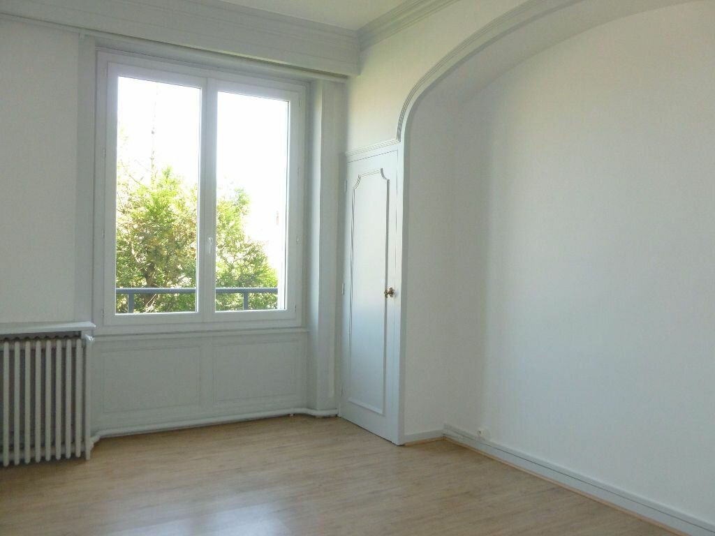 Appartement à louer 3 98.04m2 à Saint-Étienne vignette-2