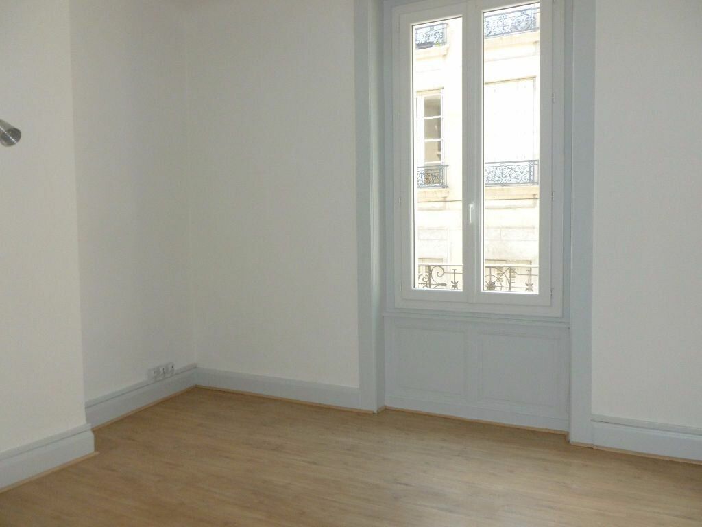 Appartement à louer 3 98.04m2 à Saint-Étienne vignette-5