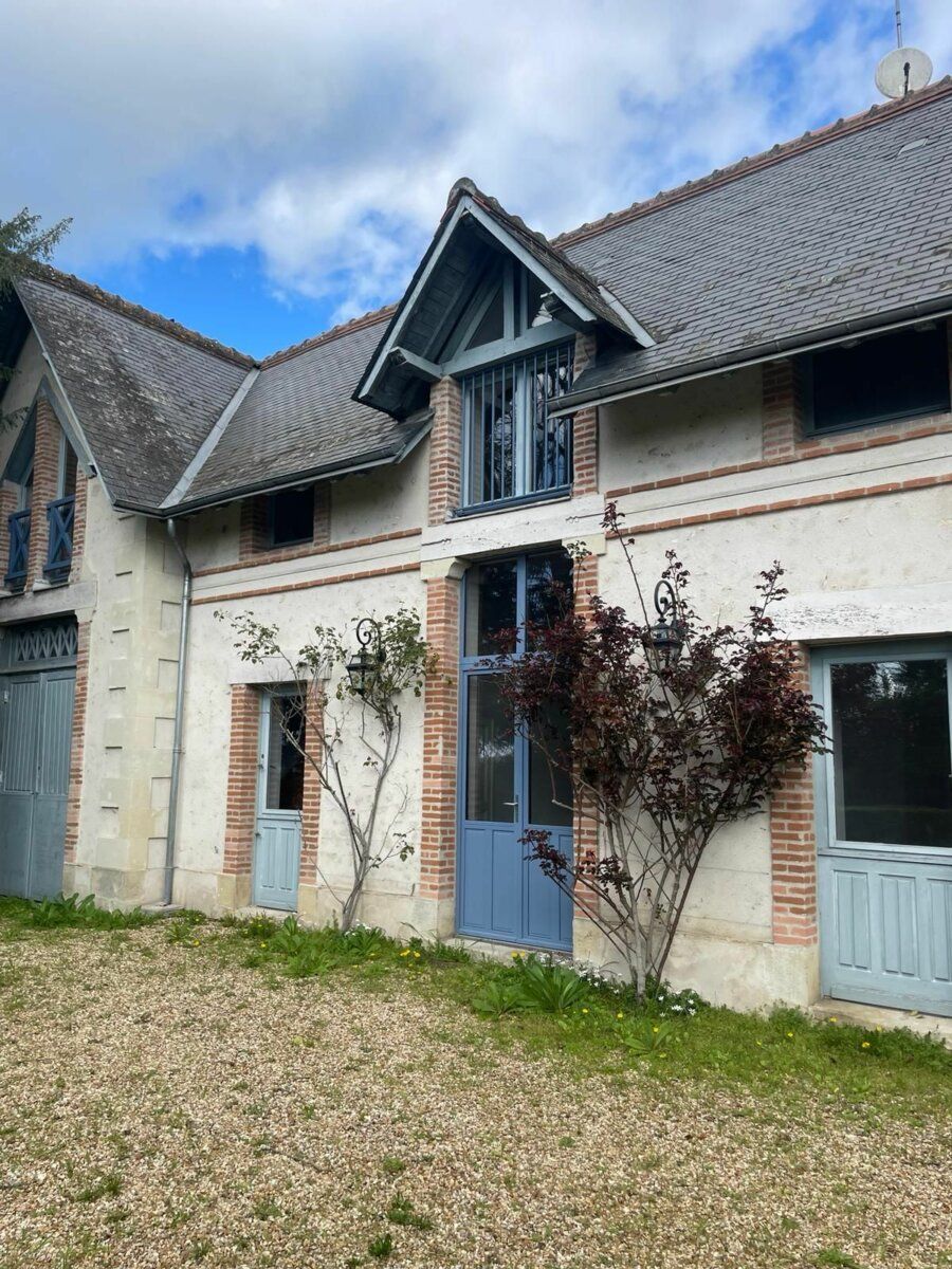 Maison à louer 6 m2 à Saint-Cyr-sur-Loire vignette-2