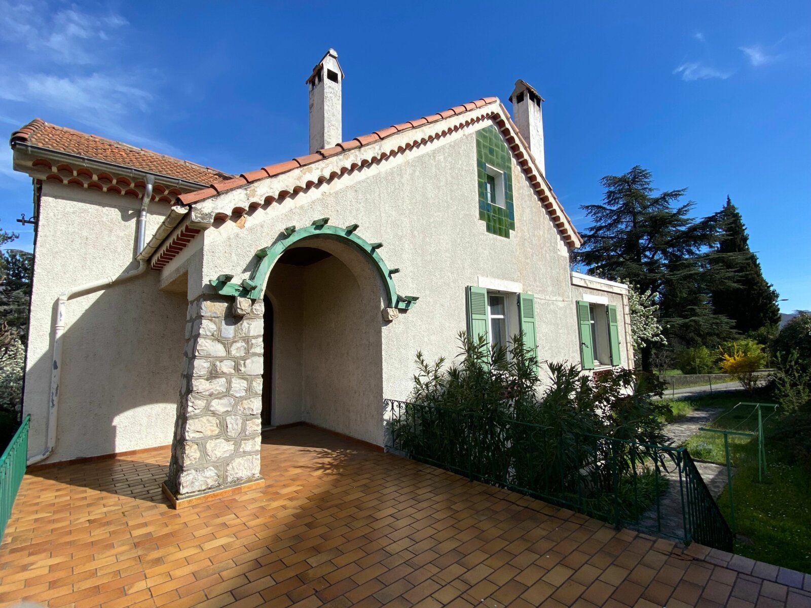 Maison à vendre 5 m2 à Château-Arnoux-Saint-Auban vignette-2