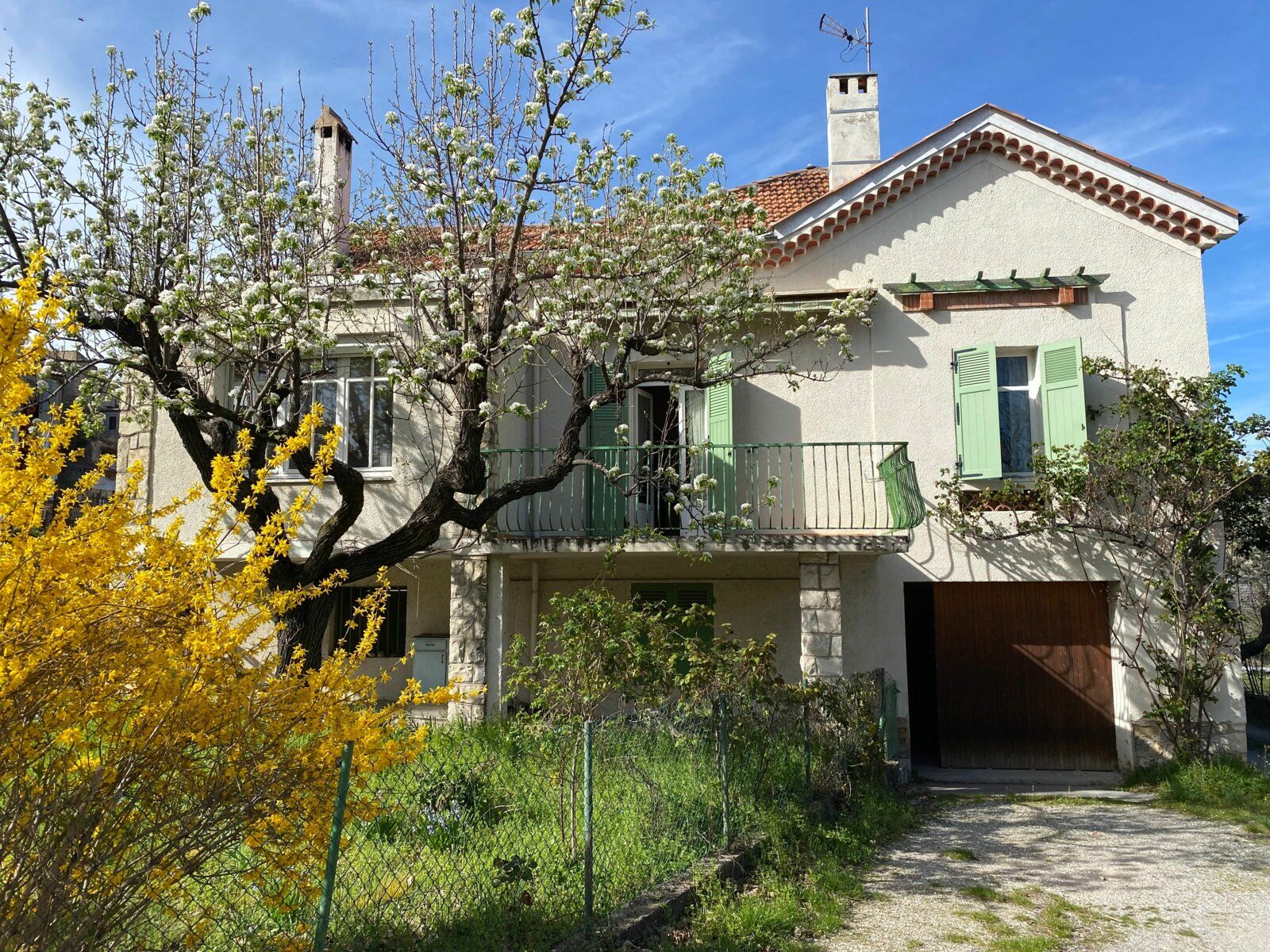 Maison à vendre 5 m2 à Château-Arnoux-Saint-Auban vignette-1