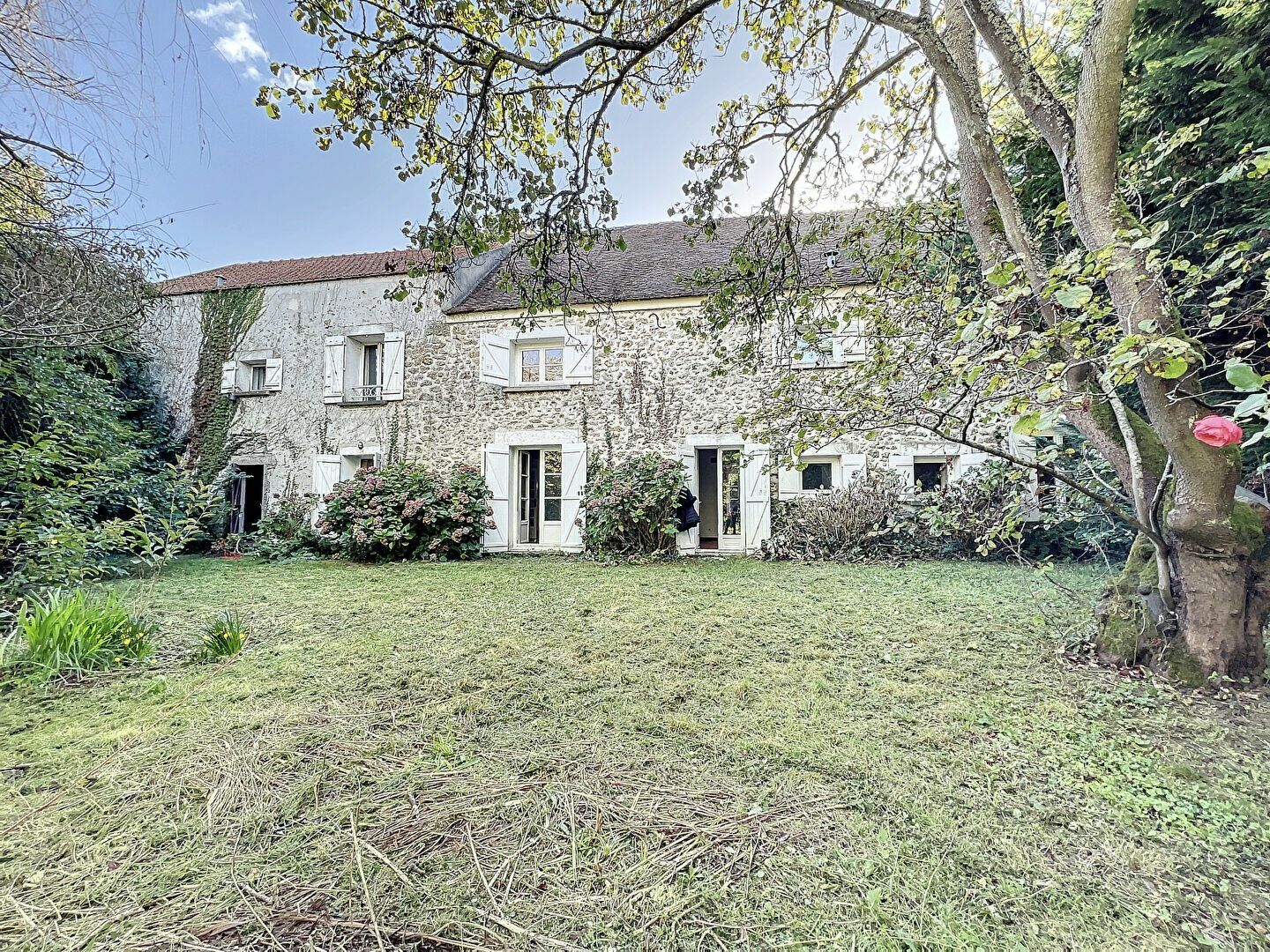 Maison à vendre 9 250m2 à Saint-Jean-de-Beauregard vignette-1