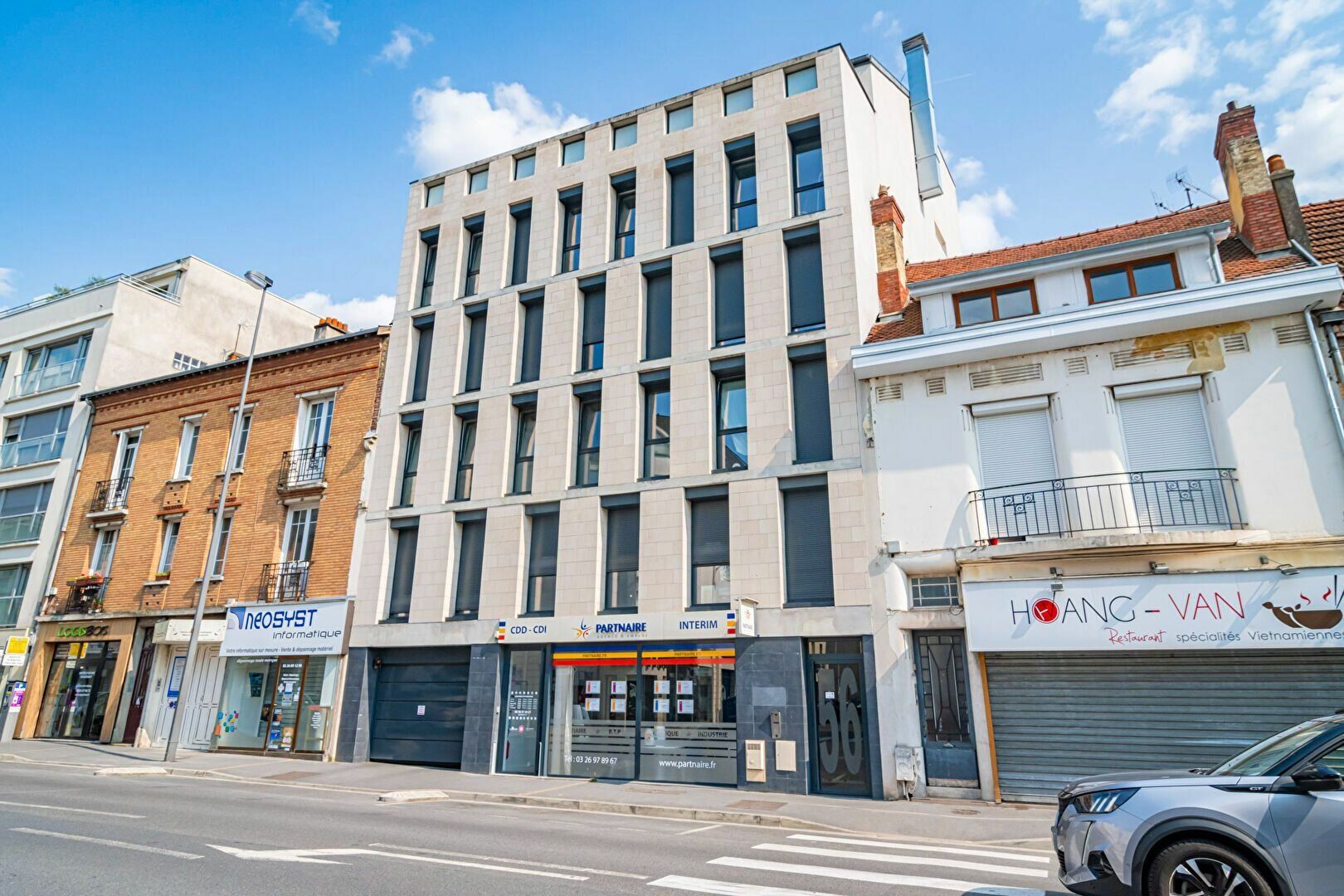 Appartement à vendre 3 69m2 à Reims vignette-2