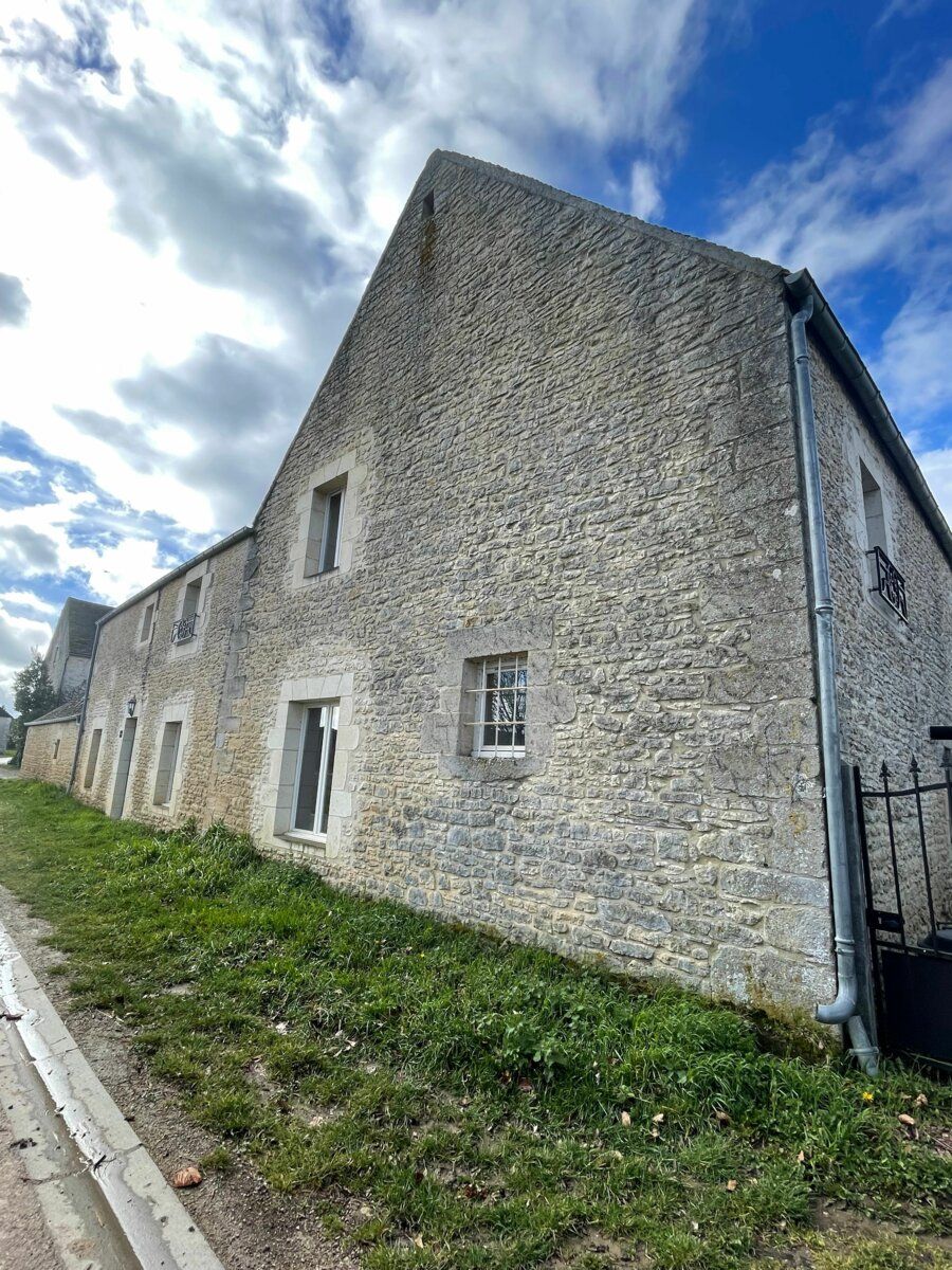 Maison à louer 5 140m2 à Saint-Loyer-des-Champs vignette-2