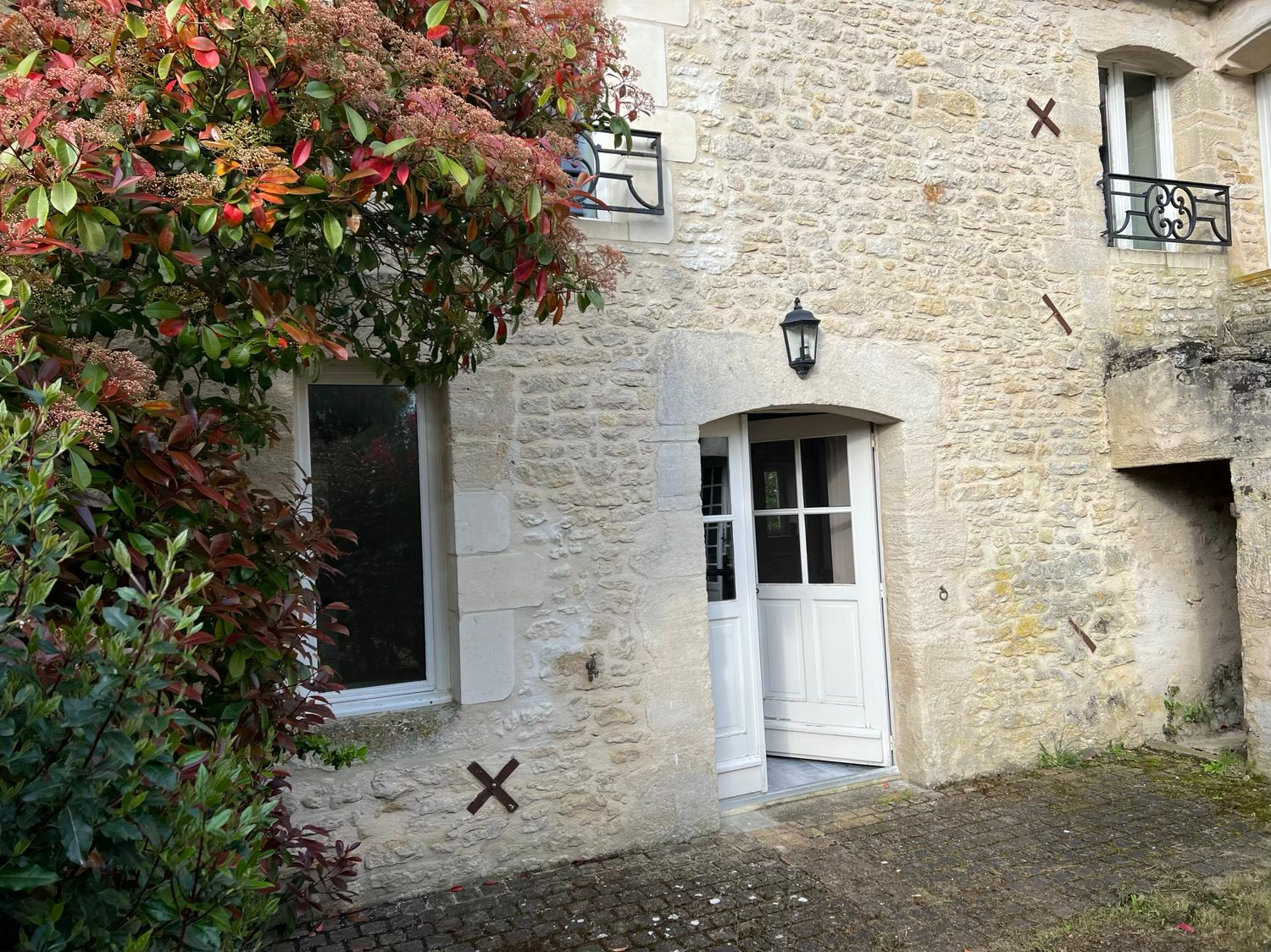 Maison à louer 5 140m2 à Saint-Loyer-des-Champs vignette-1