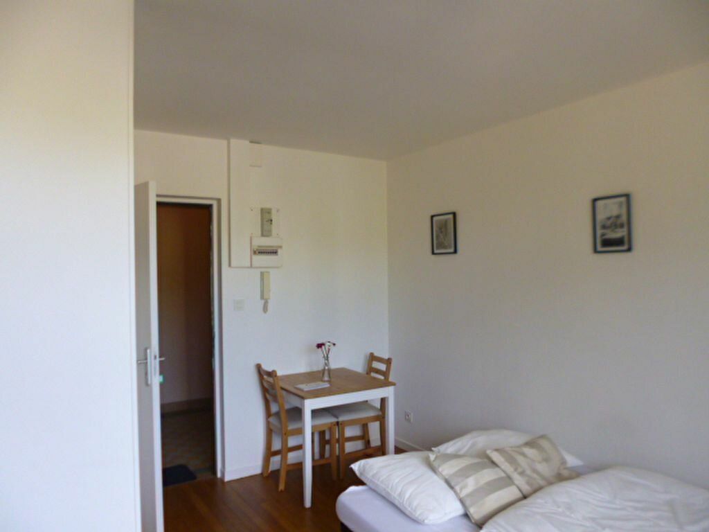 Appartement à louer 1 18.9m2 à Dijon vignette-2