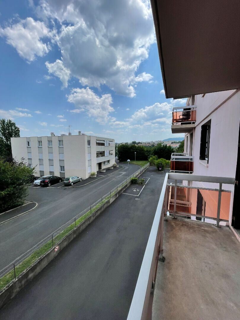 Appartement à vendre 2 42.76m2 à Clermont-Ferrand vignette-1