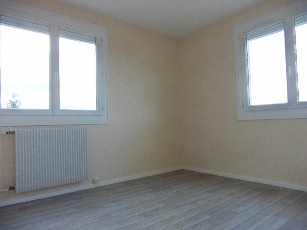 Appartement à louer 2 66.93m2 à Limoges vignette-6