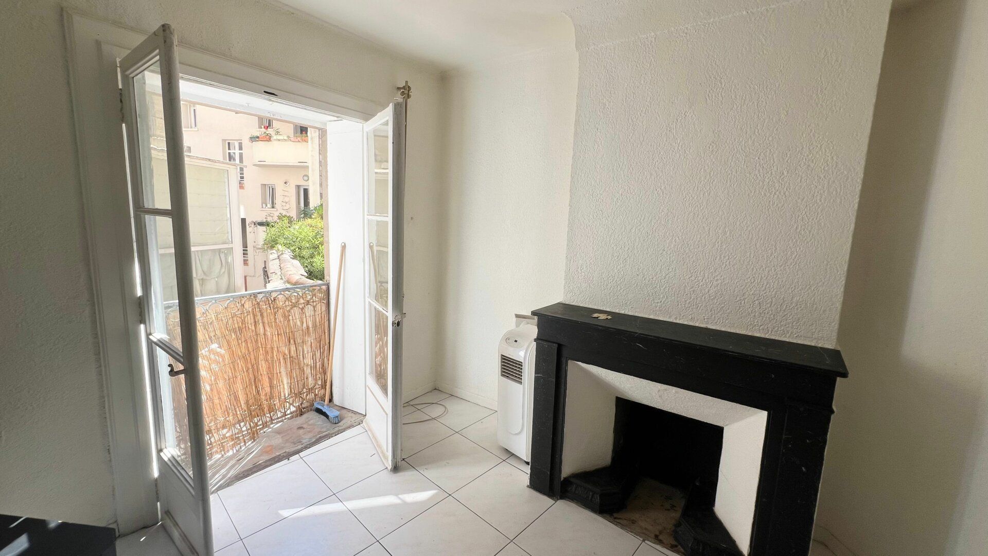 Appartement à vendre 1 35m2 à Montpellier vignette-3