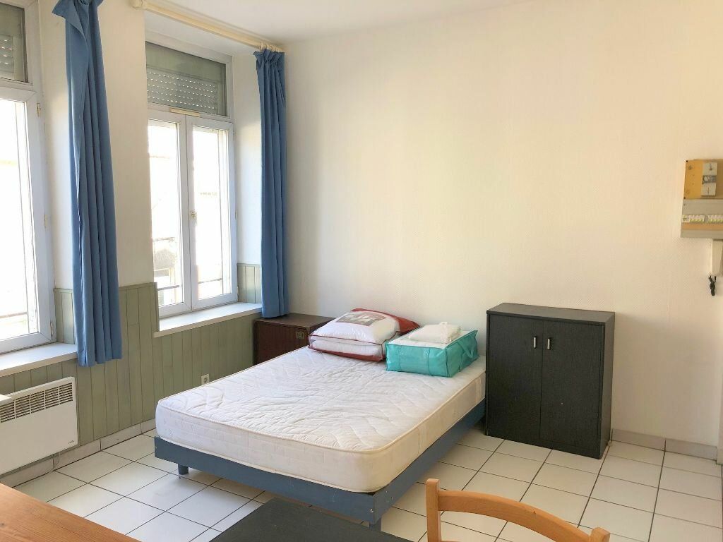 Appartement à louer 1 0m2 à Boulogne-sur-Mer vignette-3