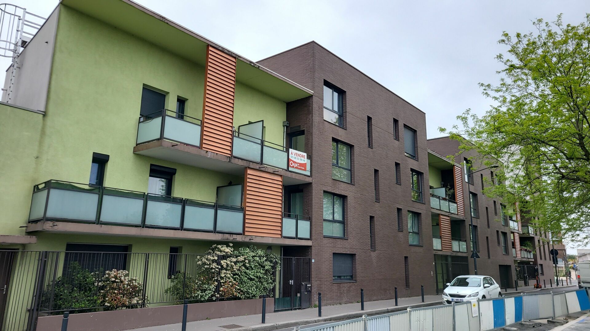 Appartement à vendre 2 47.02m2 à Saint-Denis vignette-2