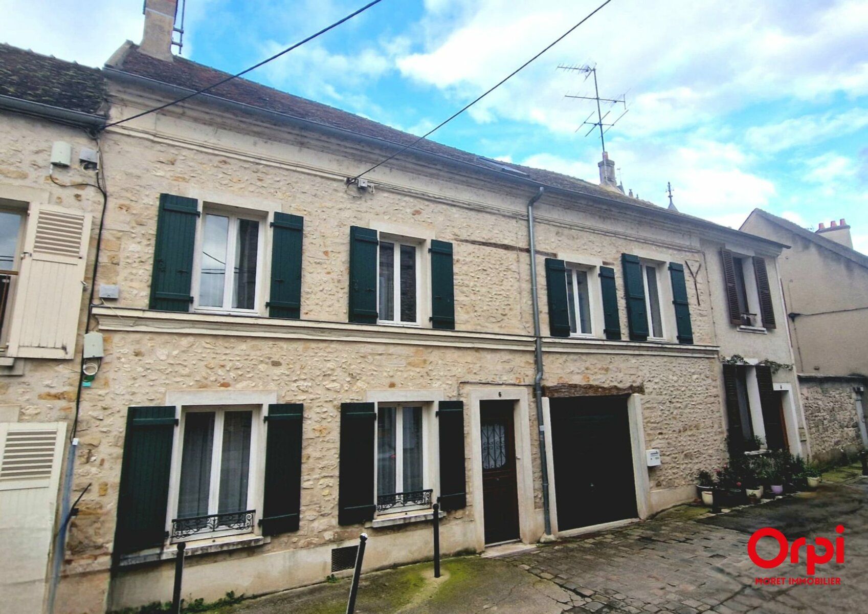 Maison à vendre 6 150m2 à Moret-sur-Loing vignette-1