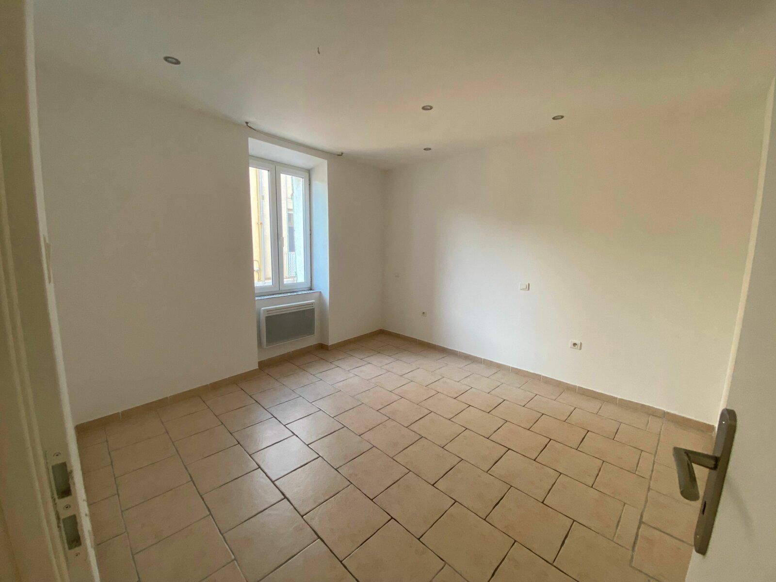 Appartement à vendre 3 63m2 à Carpentras vignette-8