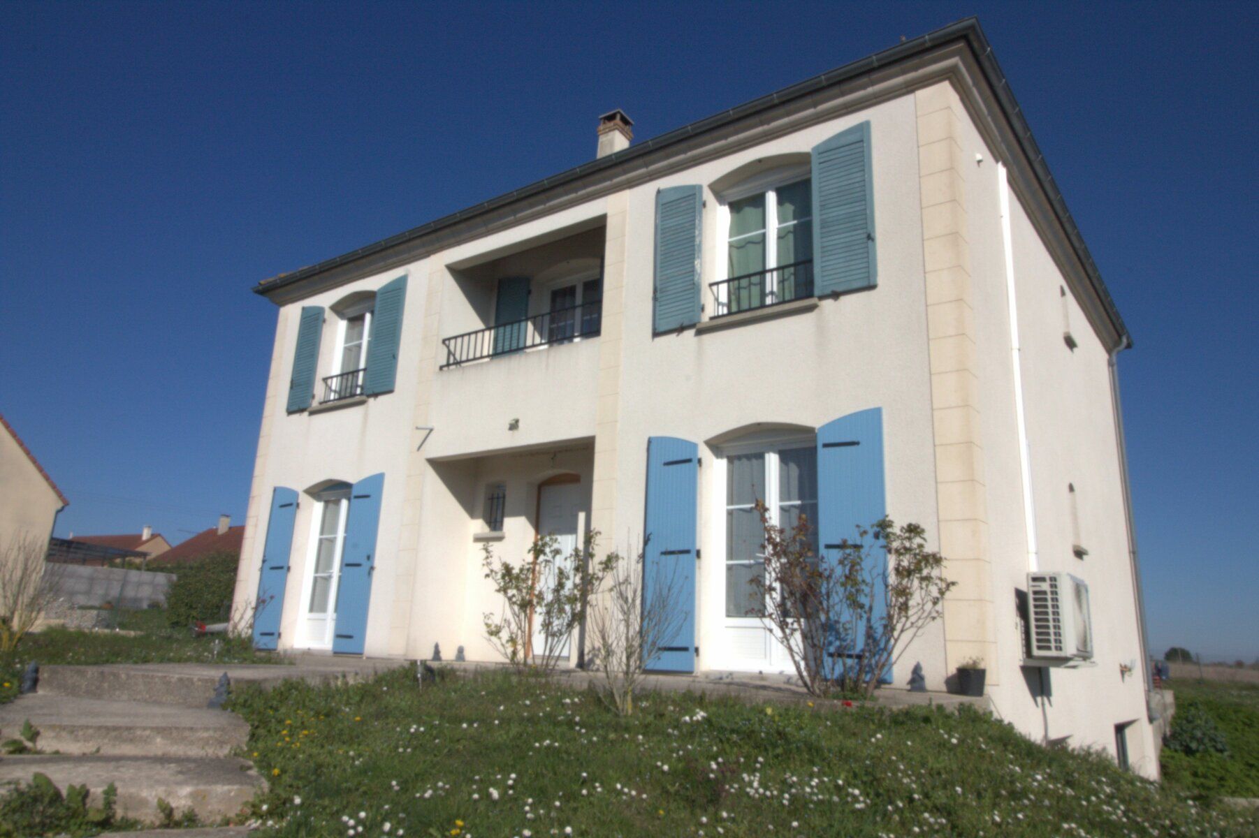 Maison à vendre 6 148m2 à Jouy-le-Châtel vignette-1