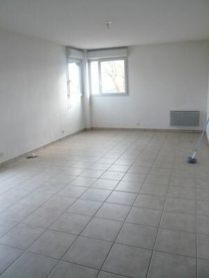 Appartement à vendre 3 57.9m2 à Brive-la-Gaillarde vignette-1