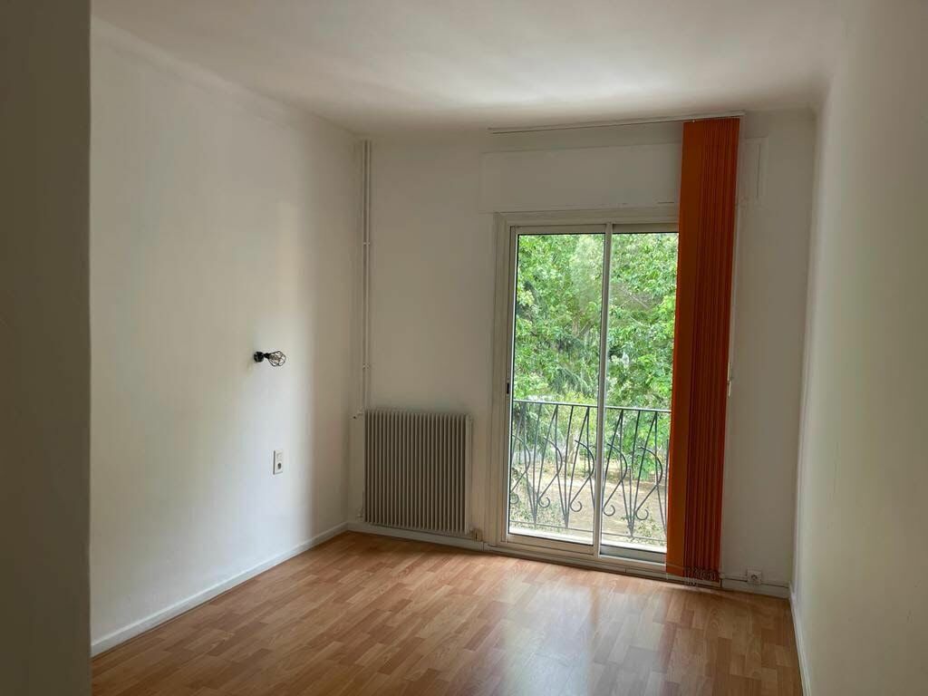 Appartement à vendre 5 115.3m2 à Narbonne vignette-3