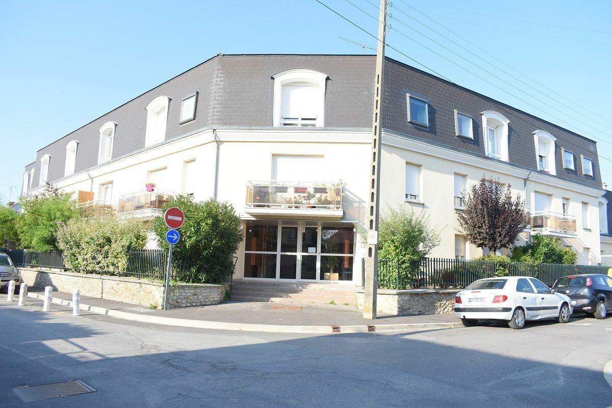 Appartement à vendre 2 0m2 à Ozoir-la-Ferrière vignette-1