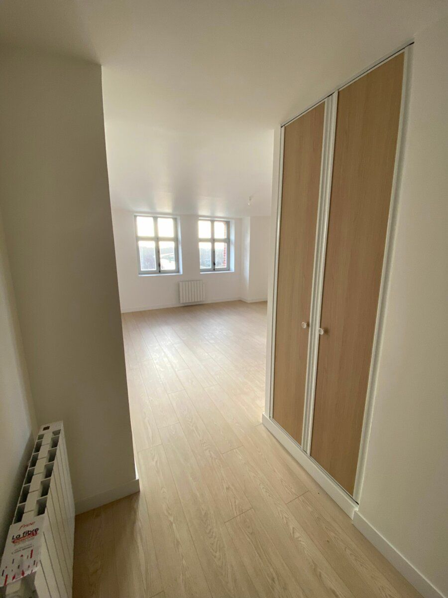 Appartement à louer 1 m2 à Armentières vignette-3