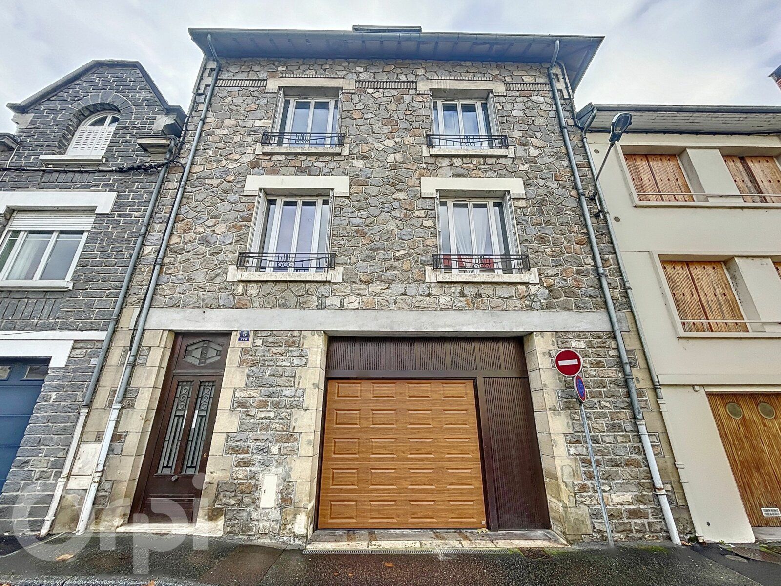 Maison à vendre 8 191.25m2 à Brive-la-Gaillarde vignette-1