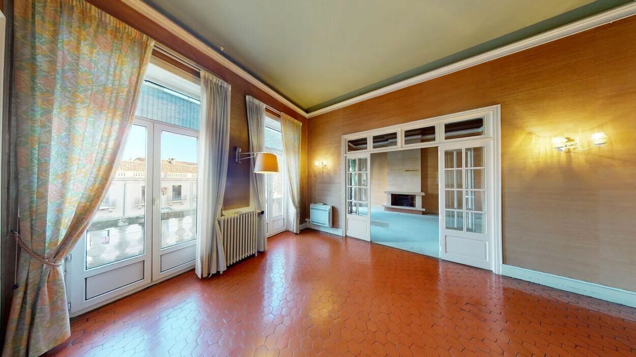 Appartement à vendre 4 165.41m2 à Montpellier vignette-1
