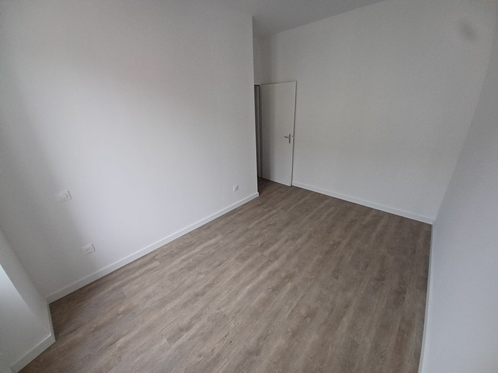 Appartement à vendre 3 68.27m2 à Saint-Étienne-de-Saint-Geoirs vignette-11