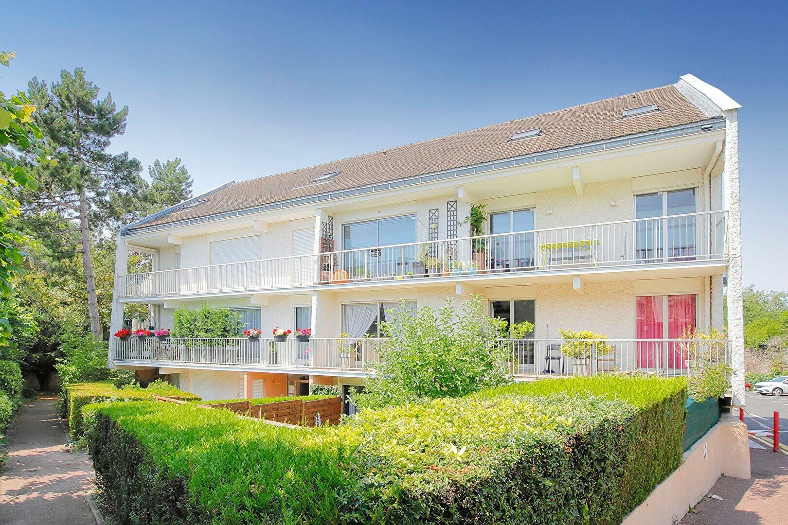 Appartement à vendre 4 92m2 à Lagny-sur-Marne vignette-1