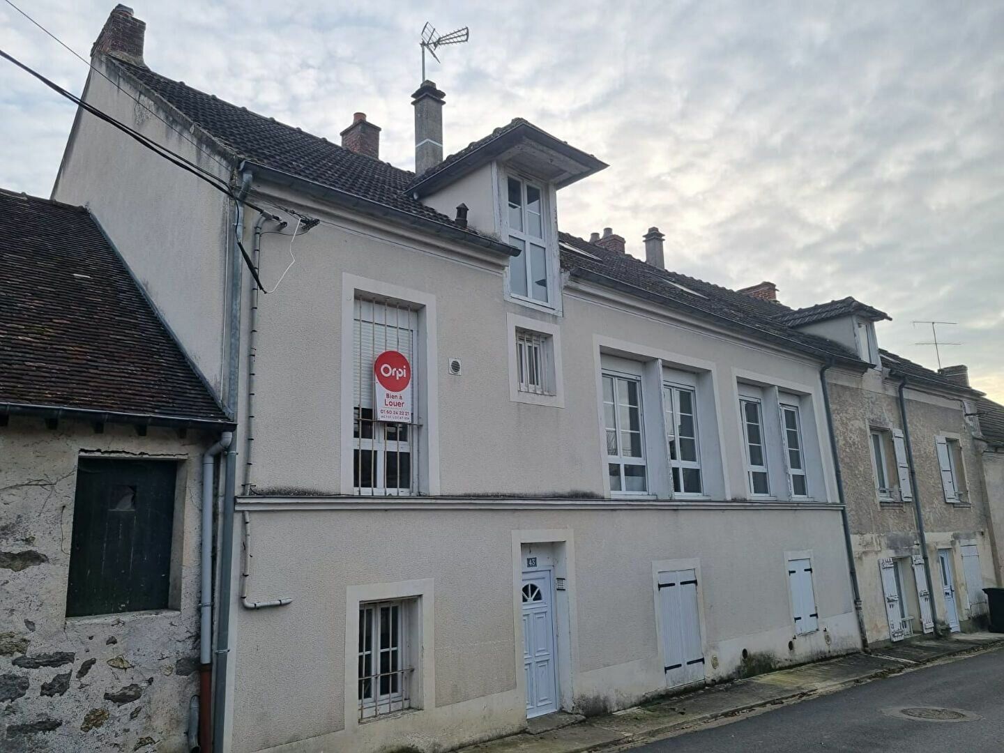 Maison à vendre 7 0m2 à Orly-sur-Morin vignette-1