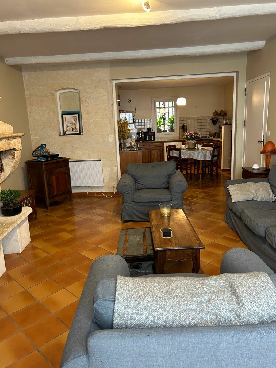 Maison à vendre 5 m2 à Beaucaire vignette-2