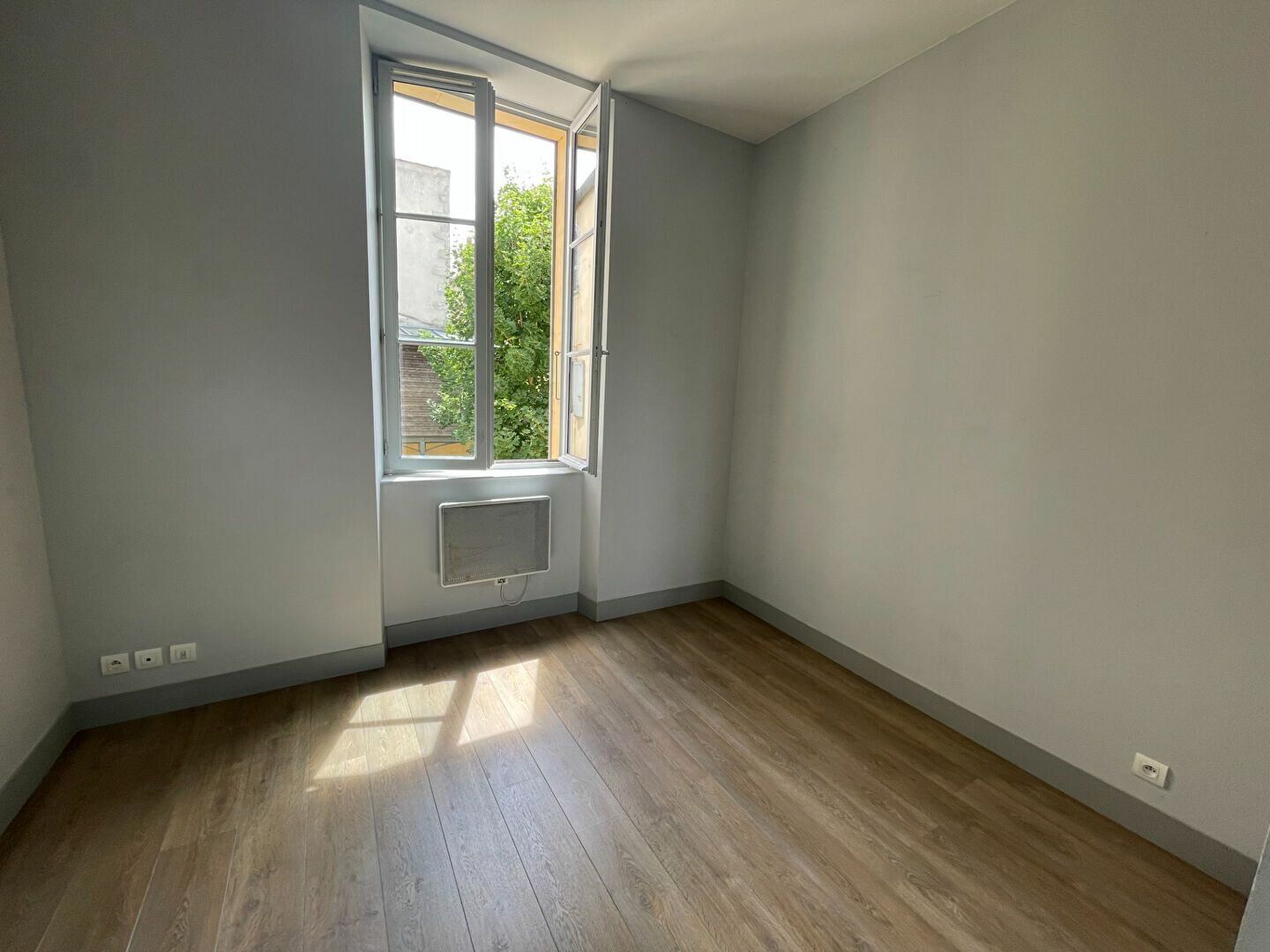 Appartement à vendre 3 66m2 à La Rochelle vignette-3