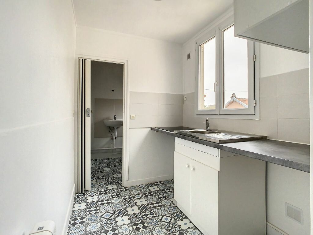 Appartement à louer 2 37.49m2 à Champigny-sur-Marne vignette-3
