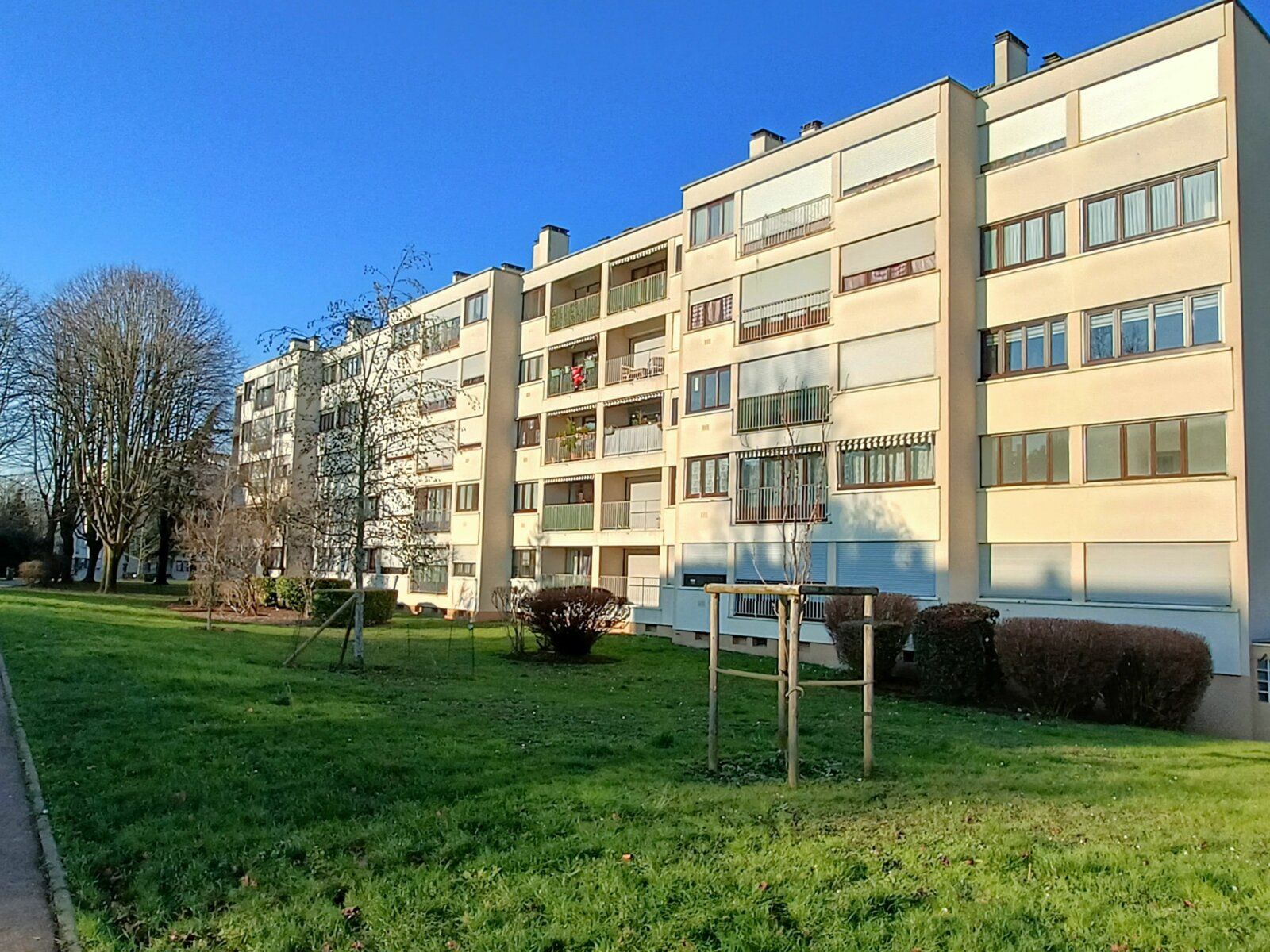 Appartement à vendre 2 43.44m2 à Chennevières-sur-Marne vignette-2