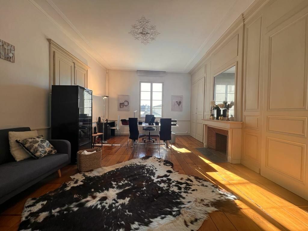 Appartement à vendre 1 102.19m2 à Limoges vignette-1