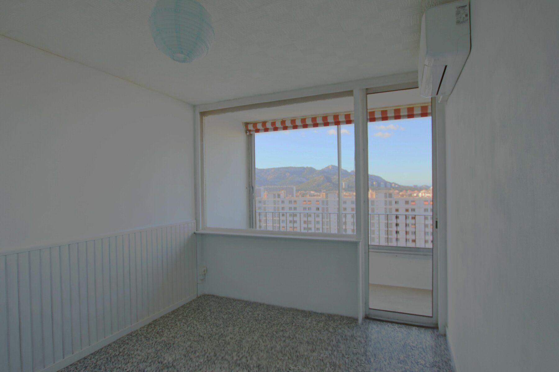 Appartement à vendre 4 70m2 à Marseille 9 vignette-6