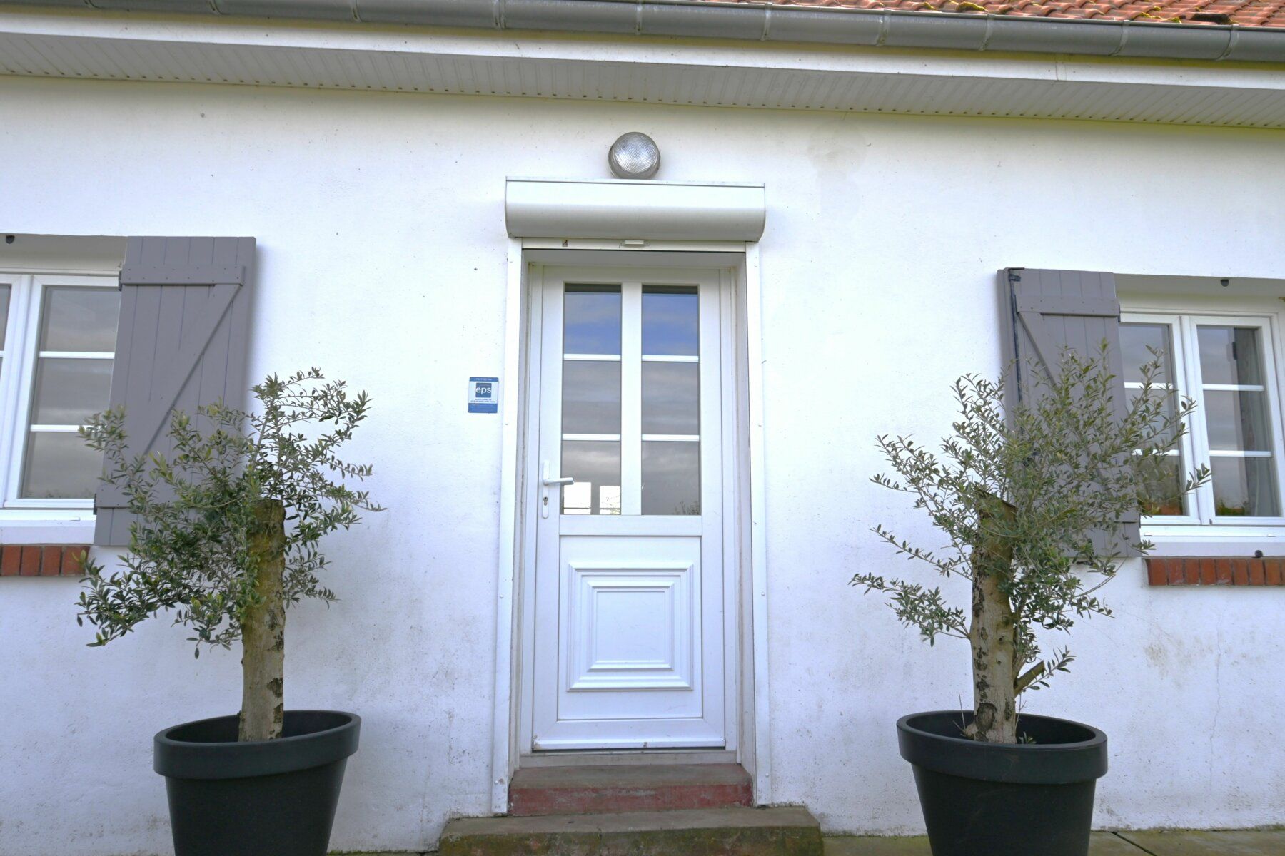 Maison à vendre 4 m2 à Favières vignette-1