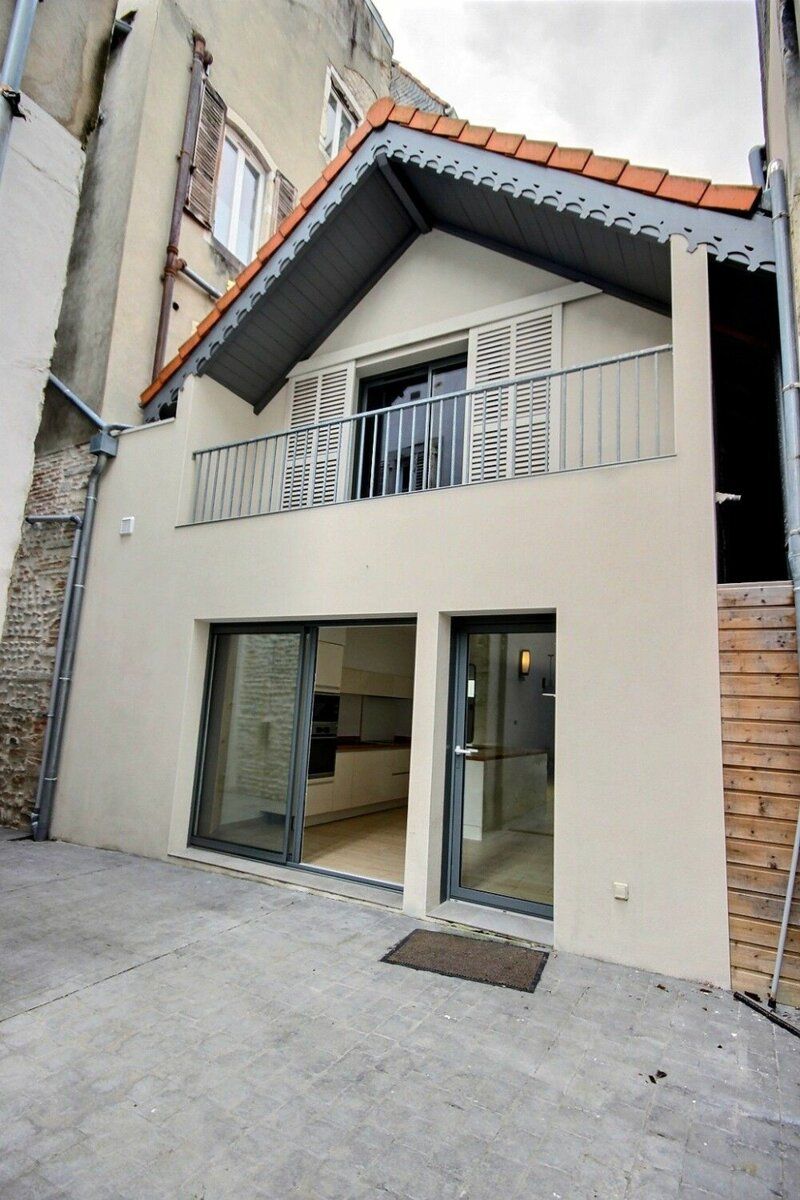 Maison à vendre 4 111m2 à Pau vignette-1